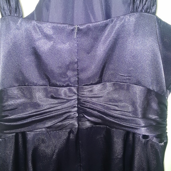 GORGEOUS Wisteria David’s Bridal Formal - Picture 6 of 7